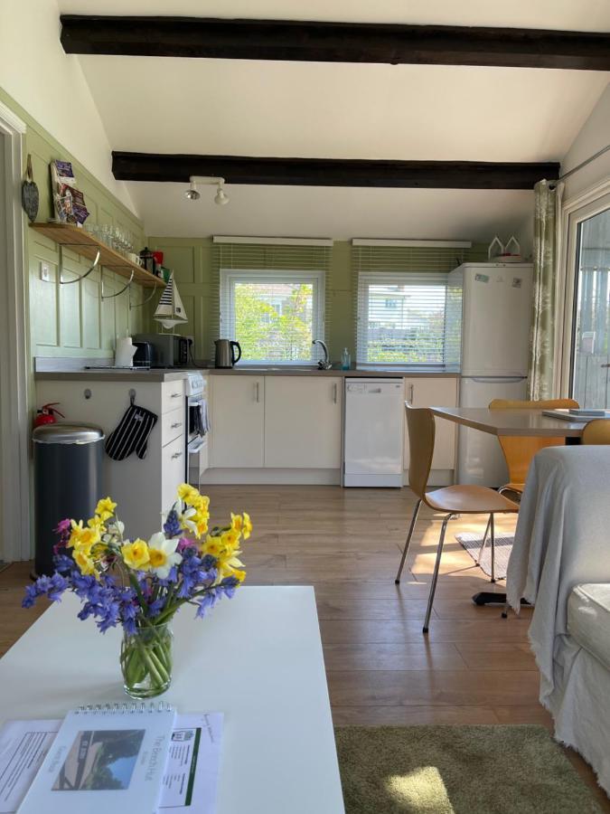 Beech Hut - A Streamside Family Escape Near Salcombe And Beaches South Milton Exterior photo